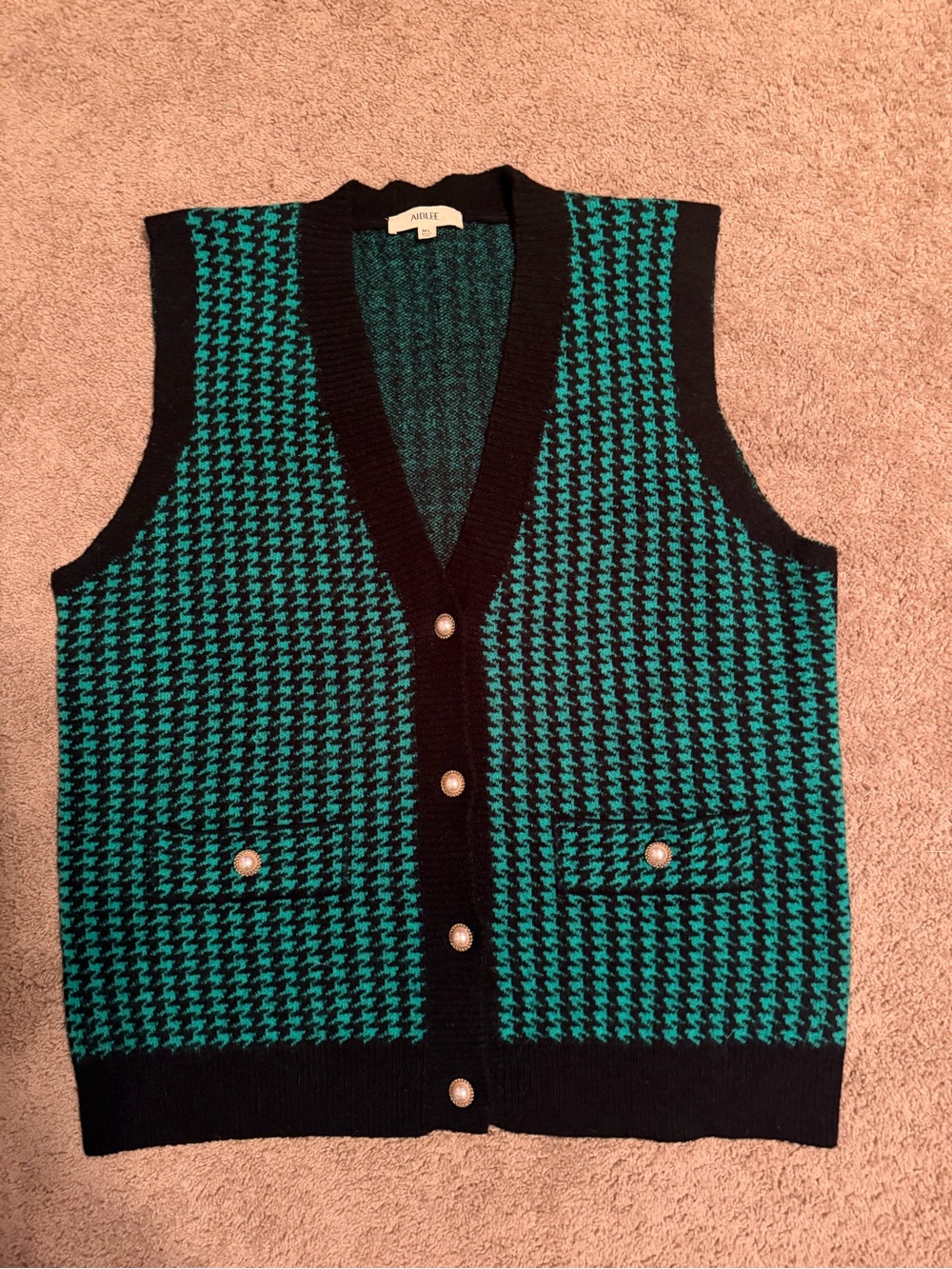 AIBLEE black and emerald green houndstooth knit vest